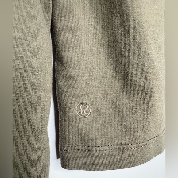 Lululemon Classic-Fit Cotton-Blend Long Sleeve Shirt - Picture 4 of 8